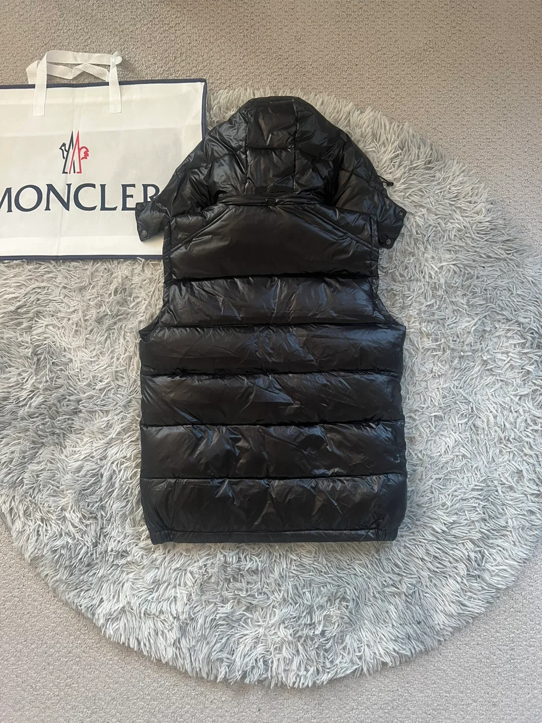Moncler Bormes Down Vests image indicator(4)