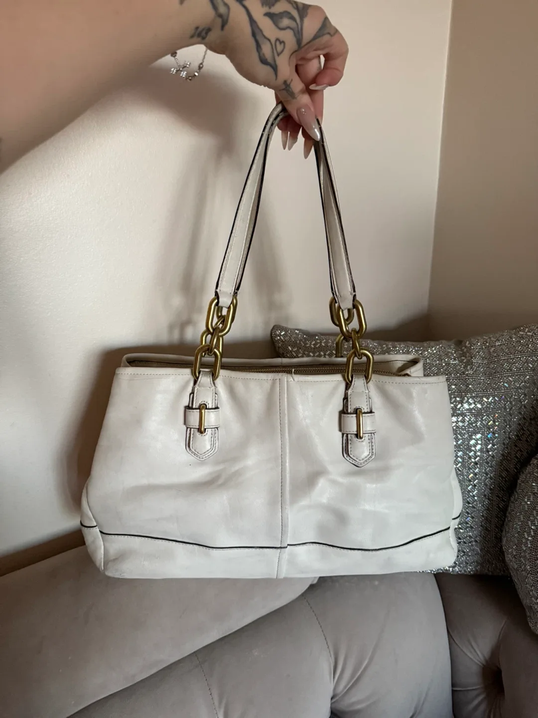 Coach cream Leather  Shoulder Bag image indicator(3)