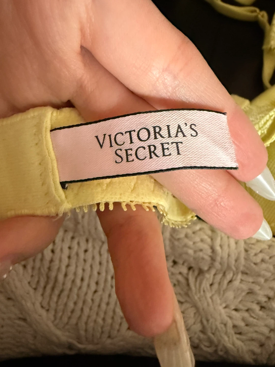 Victoria's Secret Yellow Bra - photo 3