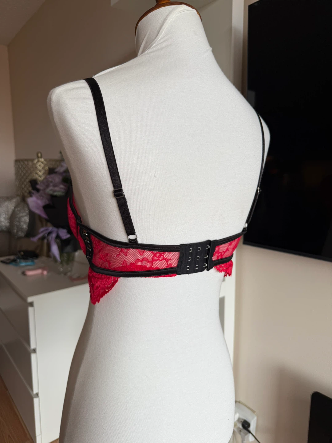 Red Lace Bra 34A - photo 3