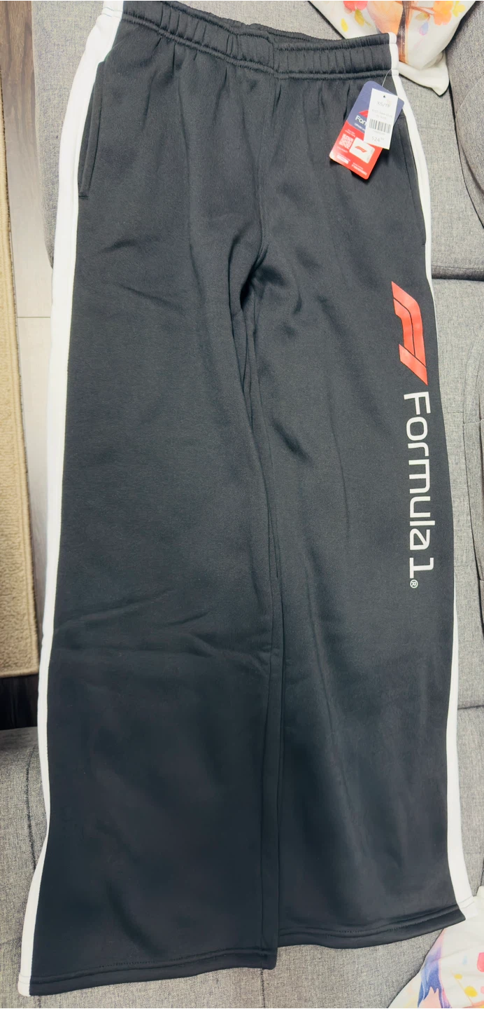 Formula One Matching Women Hoodie & Pants Set – Brand New - photo 3