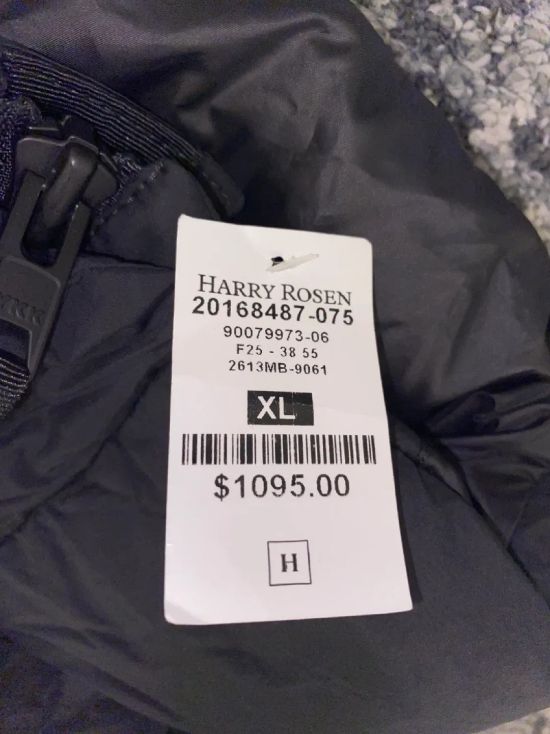 Canada Goose Puffer Jacket - XL image indicator(4)