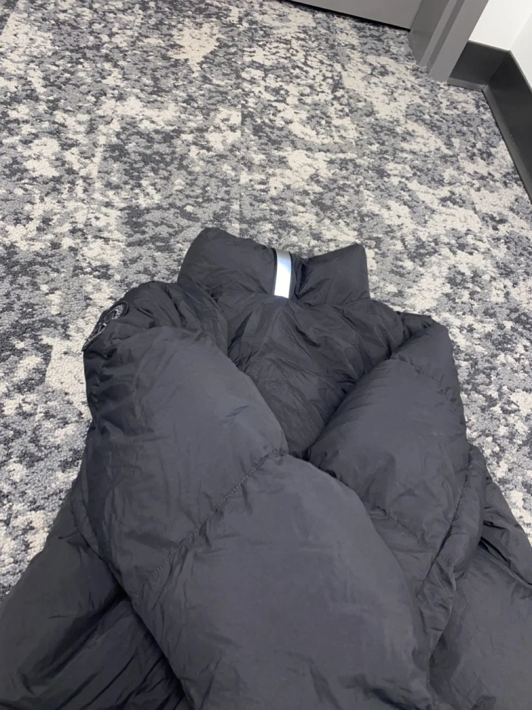 Canada Goose Puffer Jacket - XL image indicator(10)