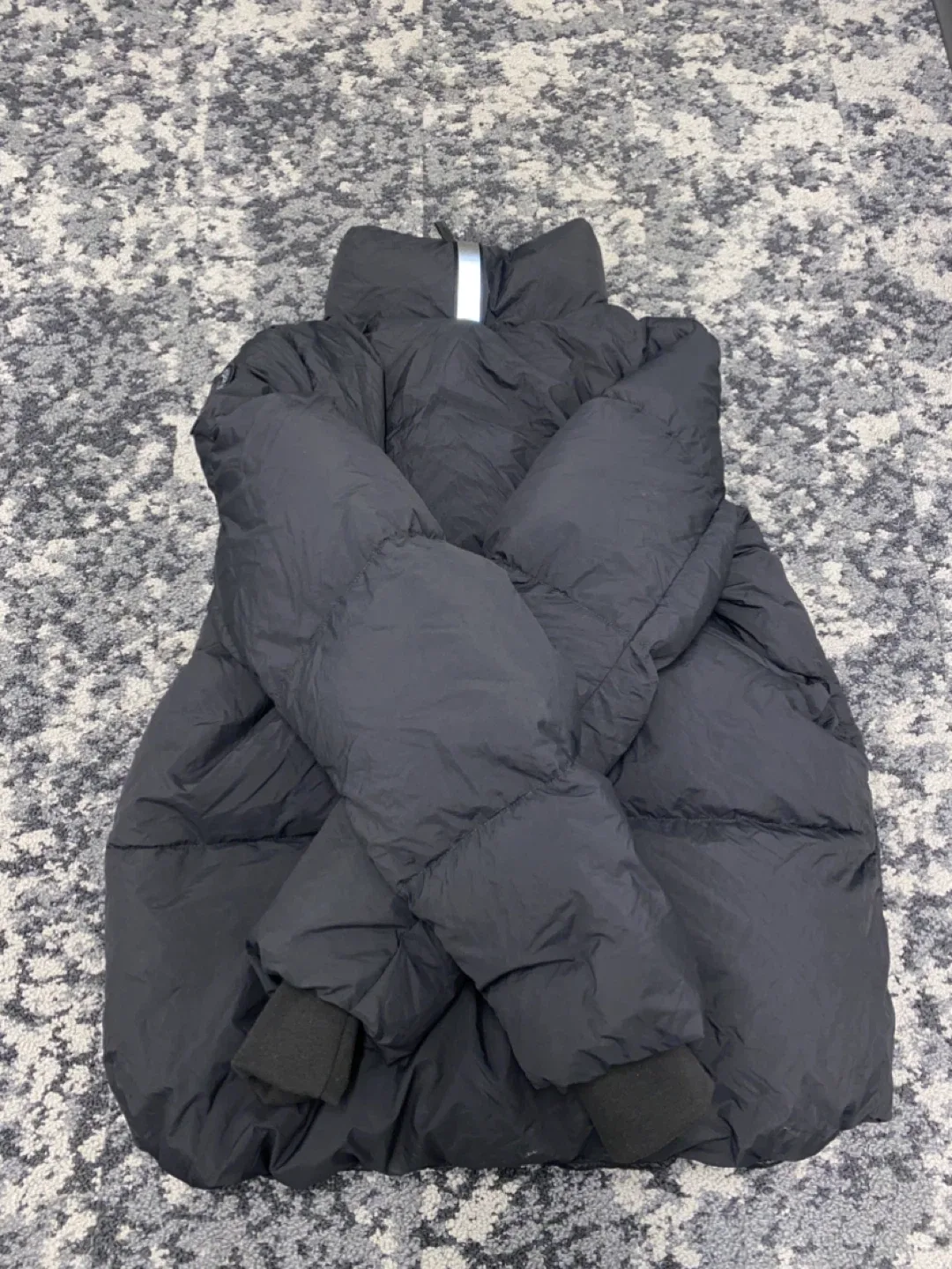 Canada Goose Puffer Jacket - XL image indicator(9)