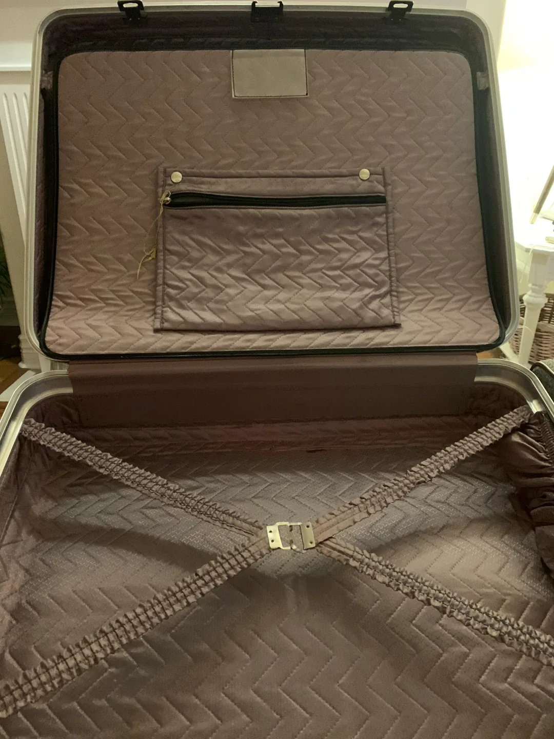 Dionite Vintage Suitcase Set image indicator(3)