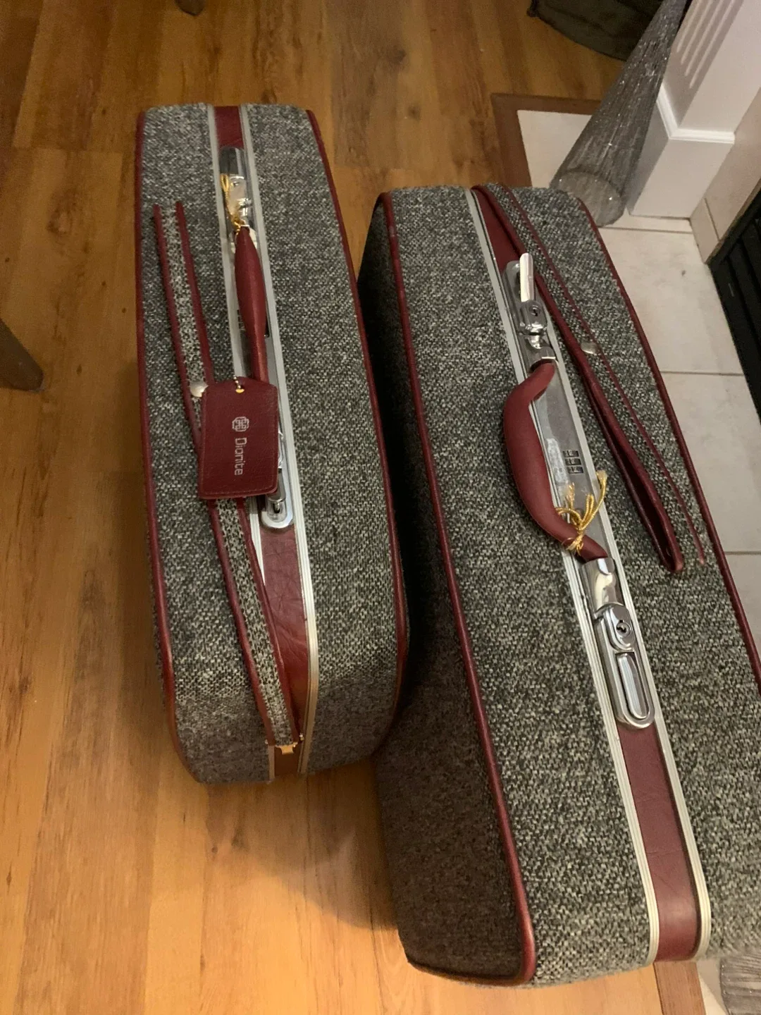 Dionite Vintage Suitcase Set image indicator(5)