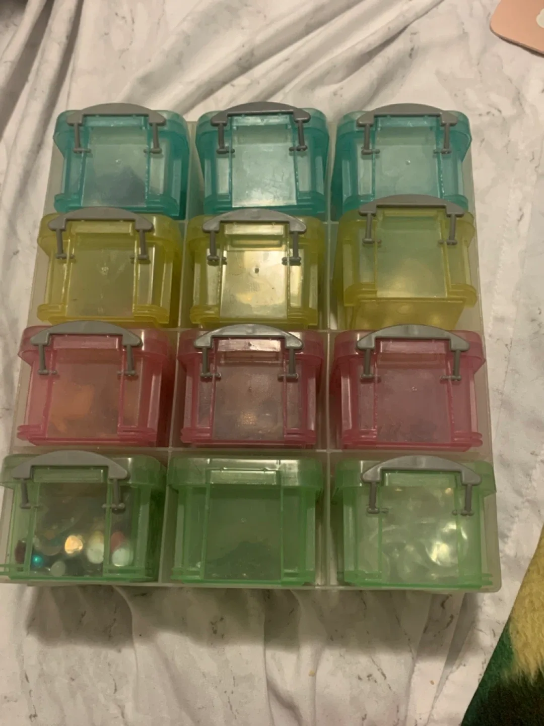 Colorful Storage Containers image indicator(2)