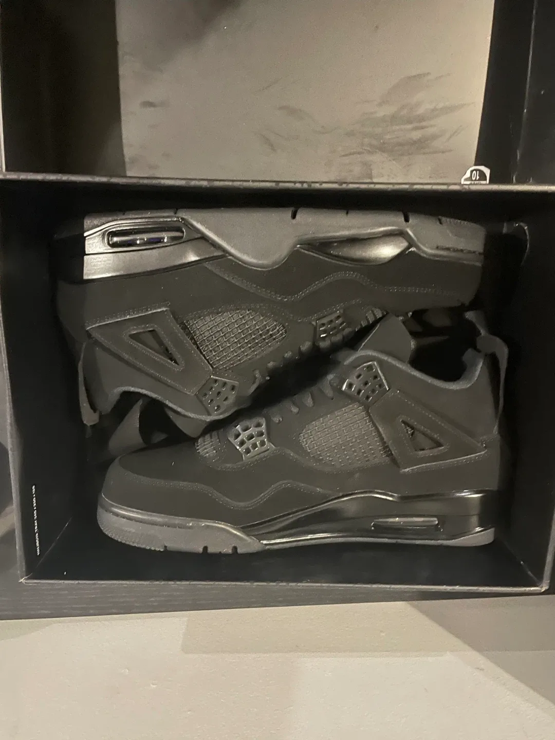 Nike Air Jordan 4 Retro Black Cat Size 10 image indicator(2)