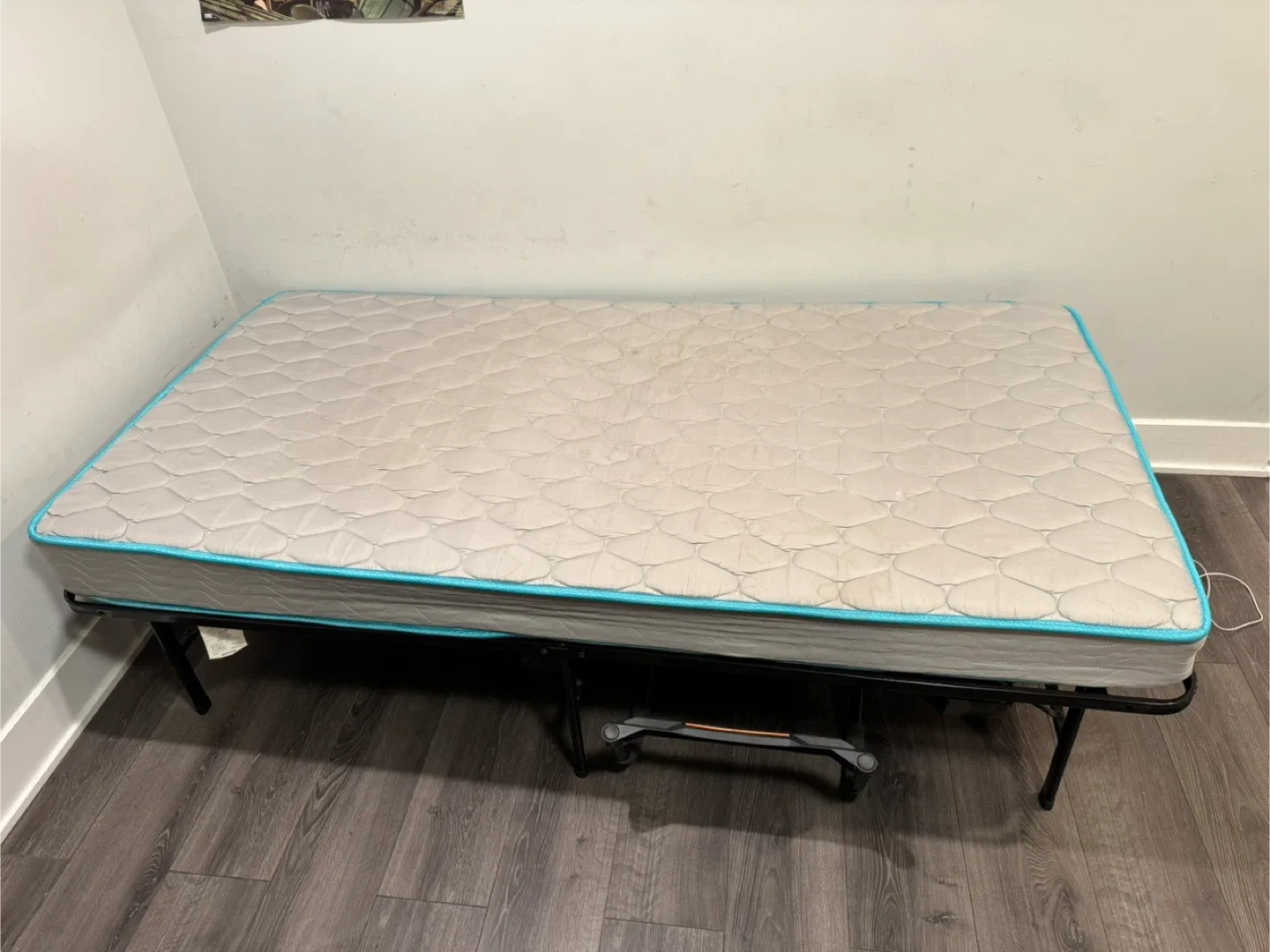 Linenspa Mattress with foldable Frame image indicator(2)