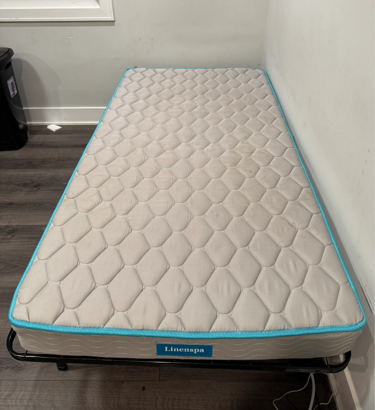 Linenspa Mattress with foldable Frame