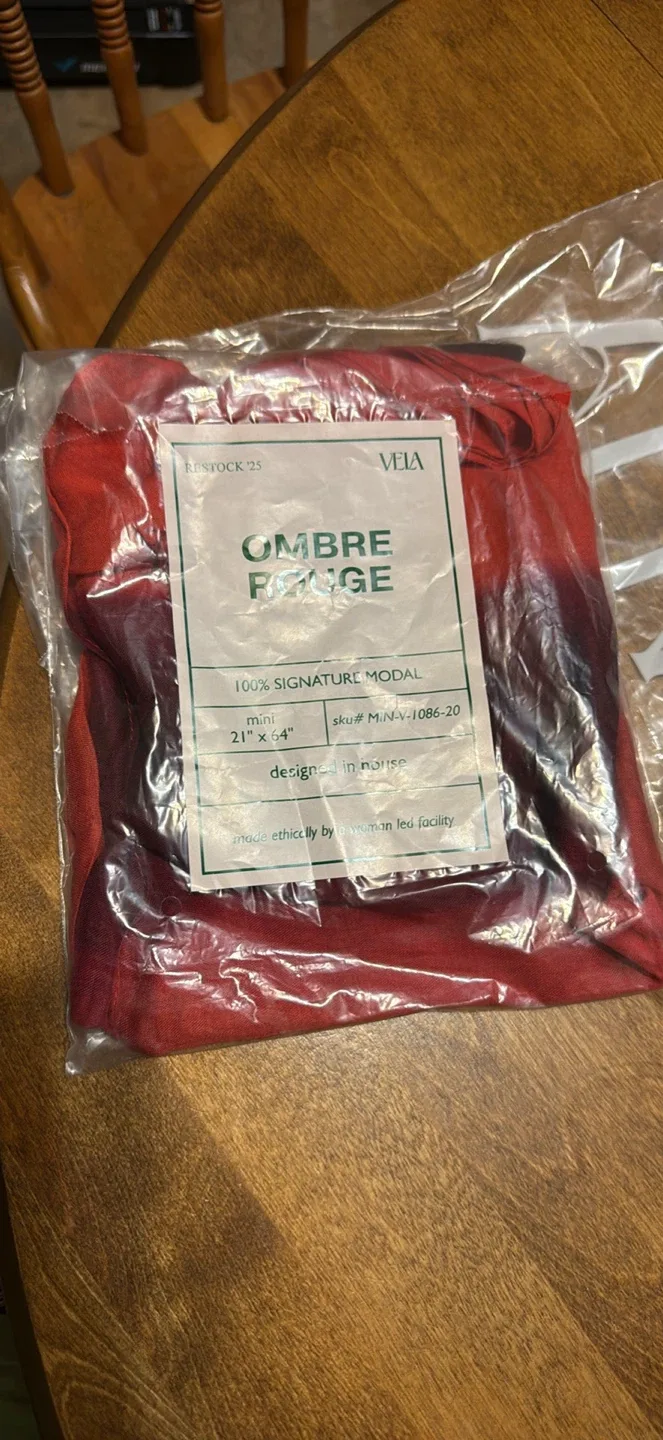 Brand New Vela Ombré Rouge Mini Hijab image indicator(3)