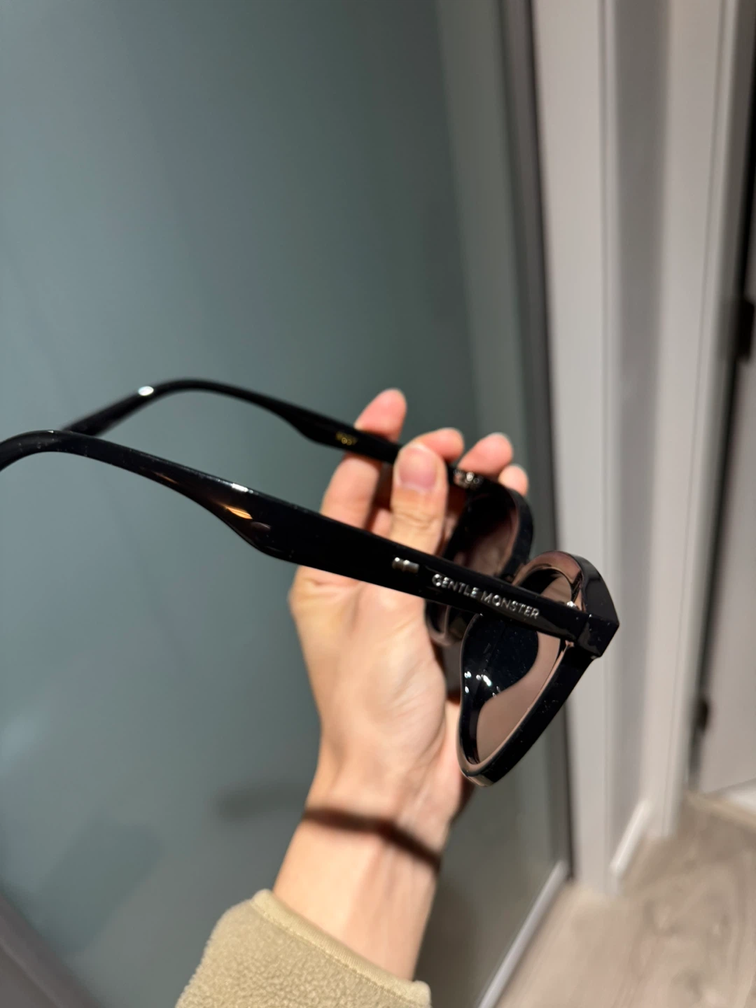Gentle Monster Rosy Sunglasses - Black - photo 2