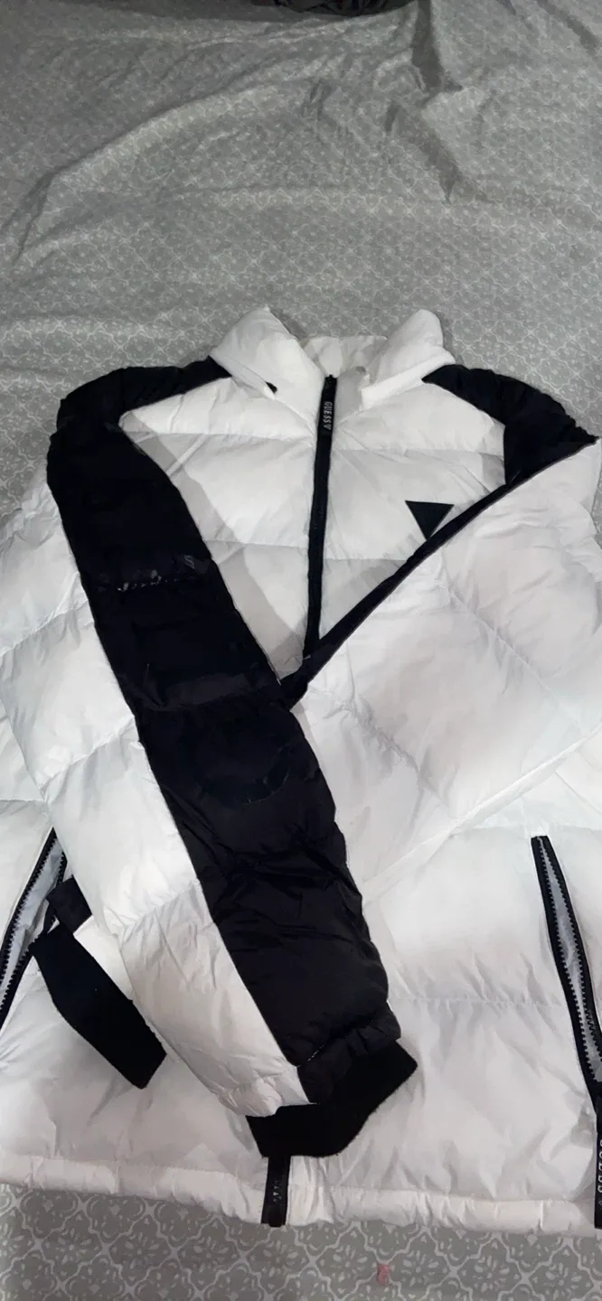 Nike XXL Black Puffer Jacket image indicator(5)