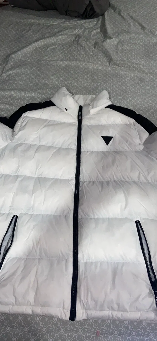 Nike XXL Black Puffer Jacket image indicator(4)
