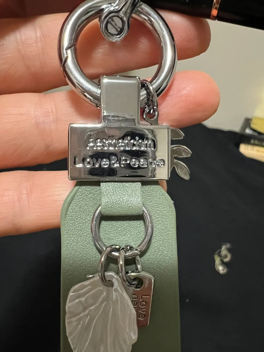 Aestheticism Love&Peace Keychain - Green image indicator(3)