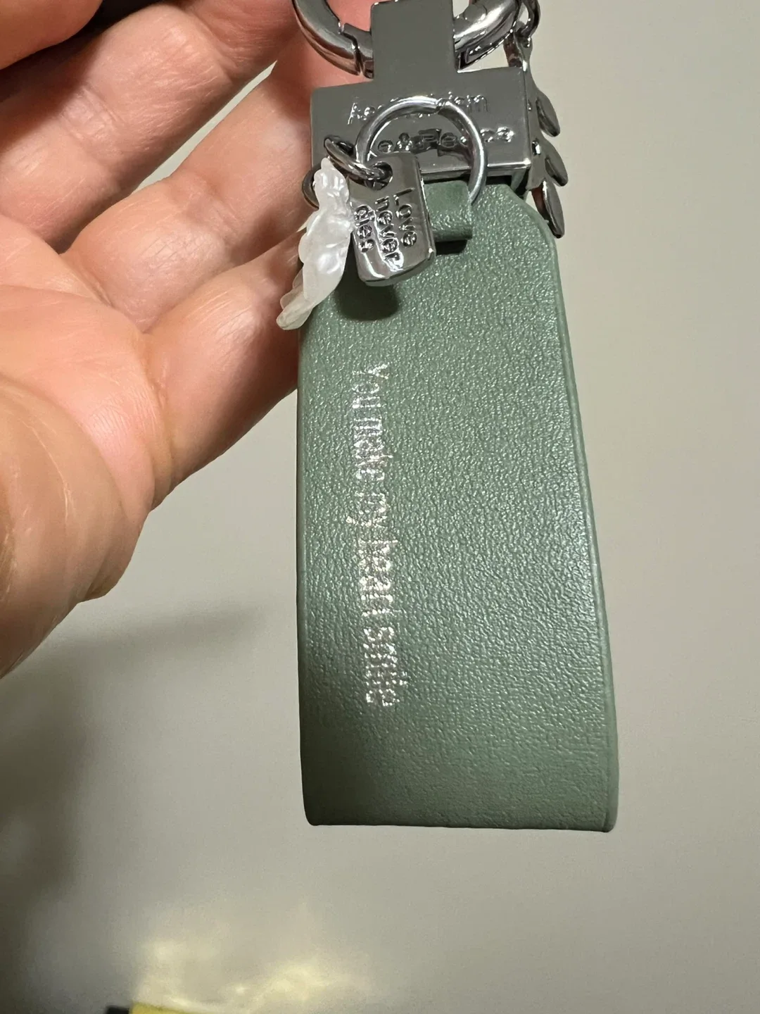 Aestheticism Love&Peace Keychain - Green image indicator(2)