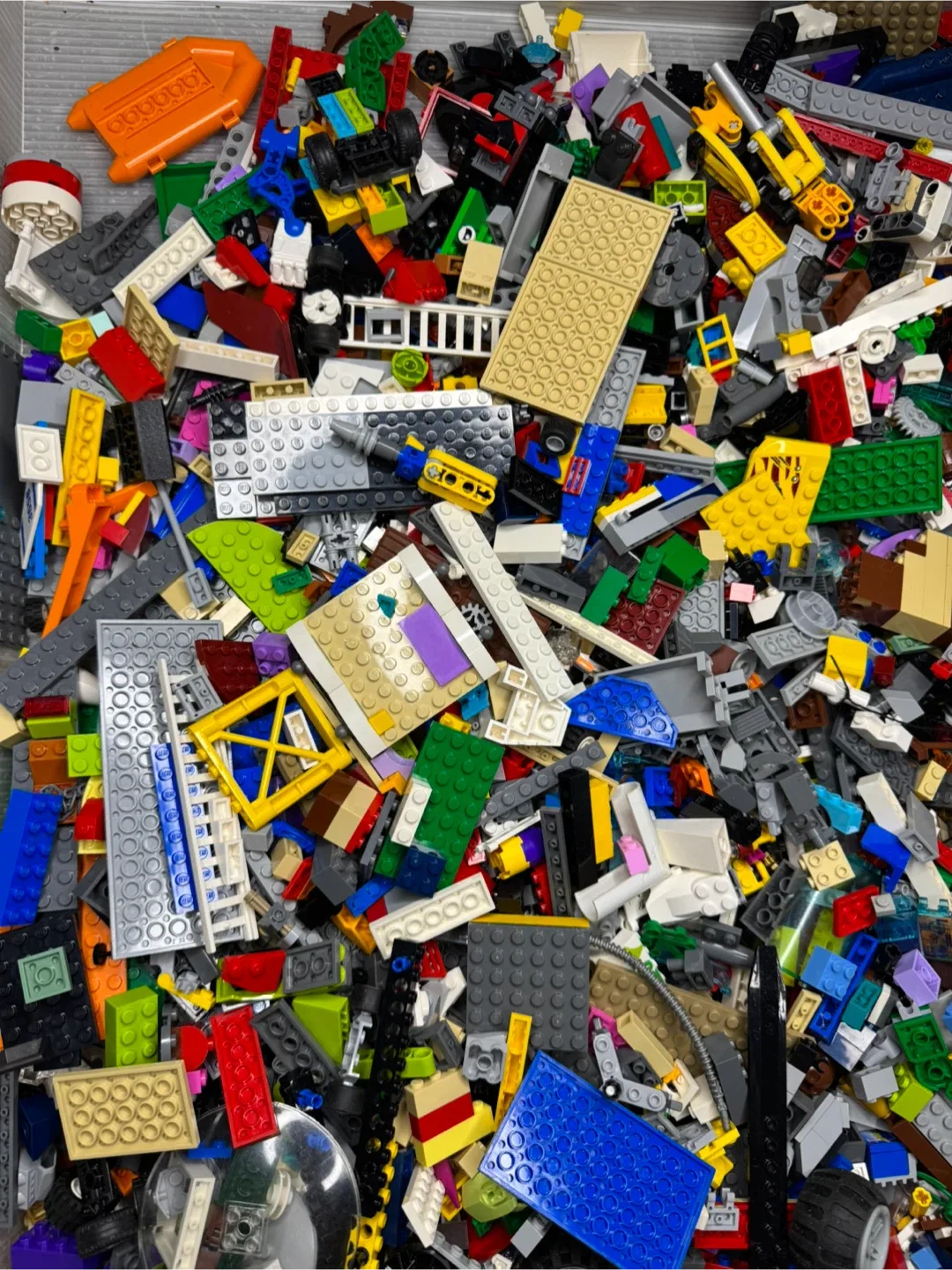 LEGO 23lbs+ BULK PARTS LOT MINIFIGURES City Star Wars image indicator(5)