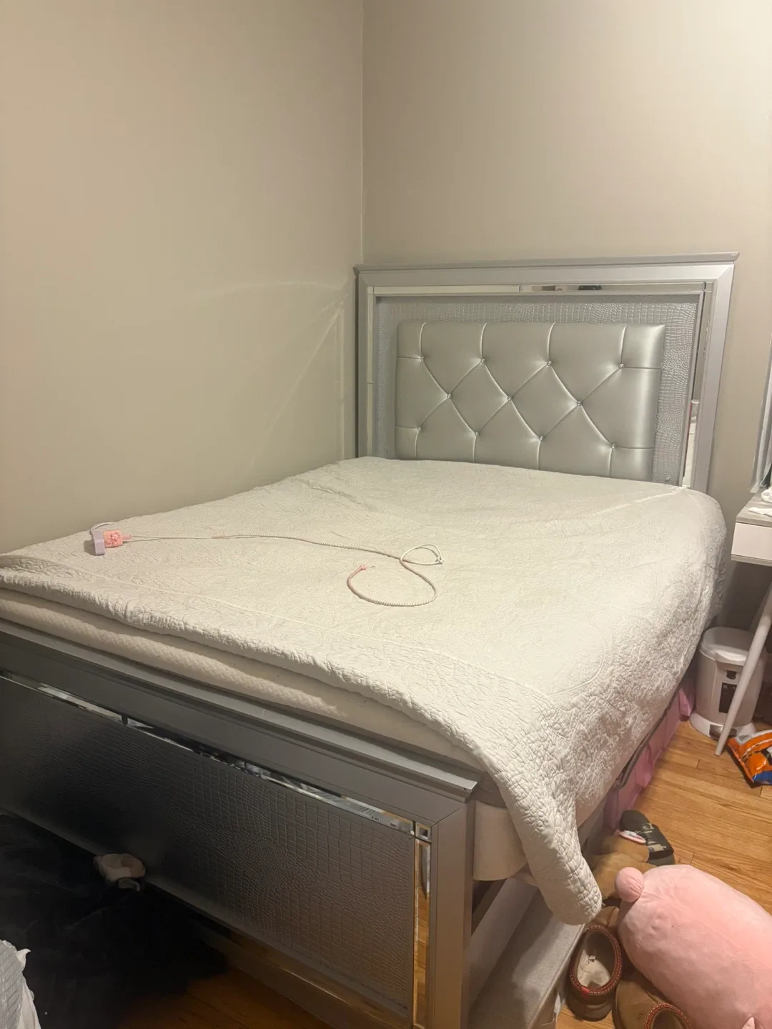 Silver Bedroom Set - Bed & Dresser