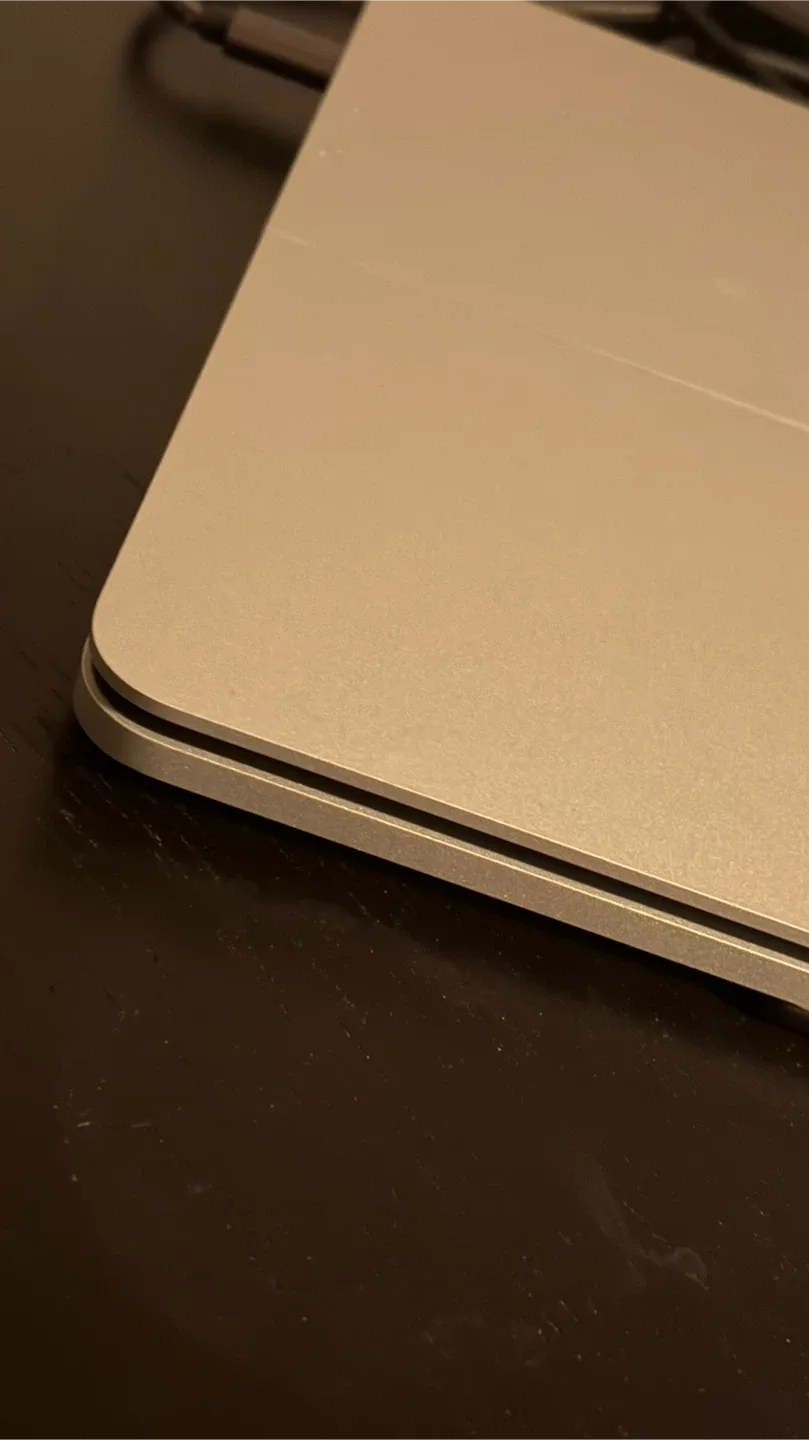 Surface laptop studio image indicator(4)