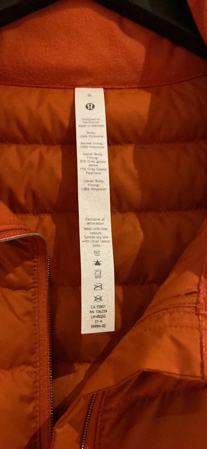 Lululemon Primaloft Puffer Jacket - Size 6 image indicator(4)