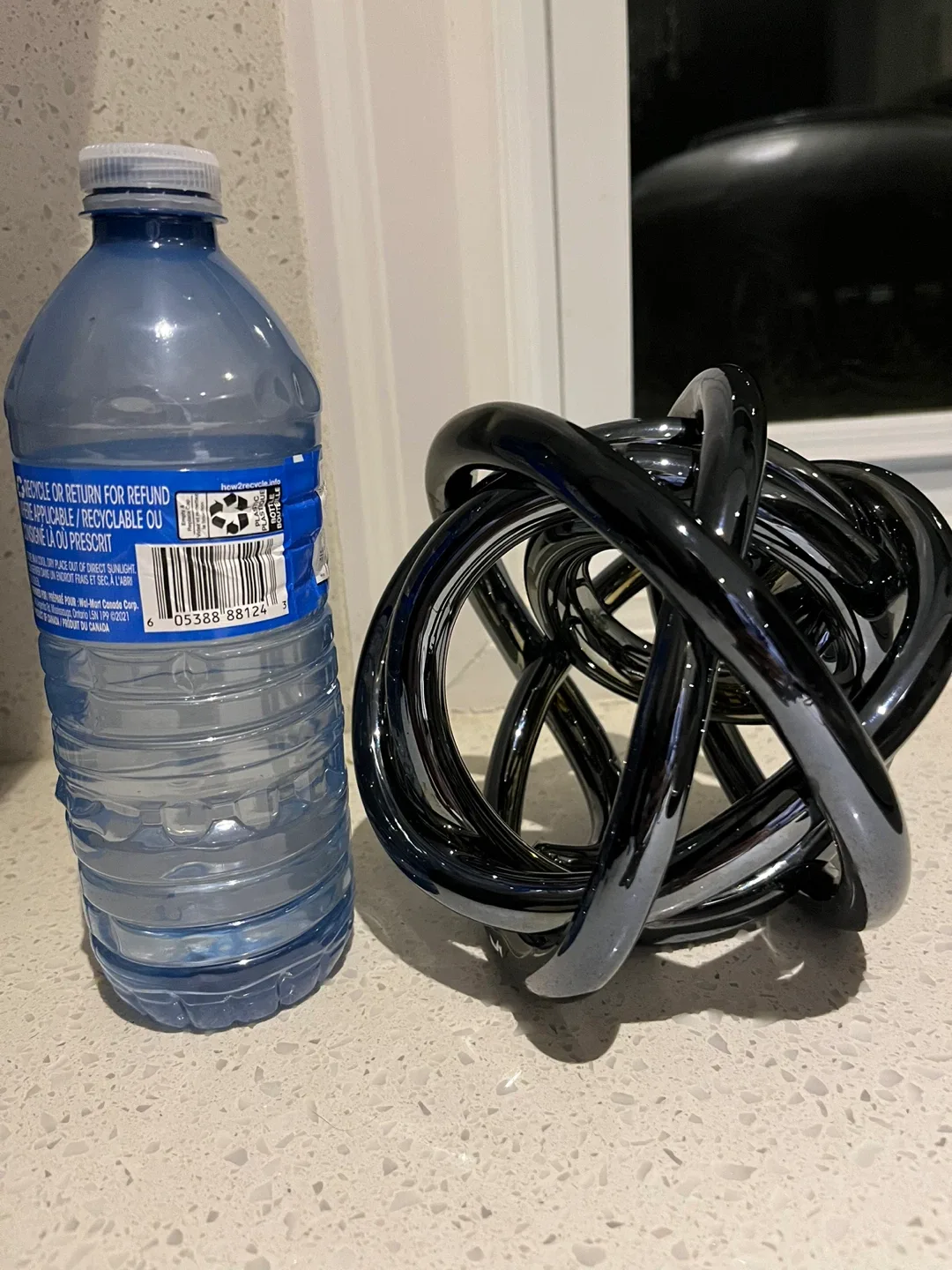 New Black glass Decorative Knot Sculpture image indicator(7)