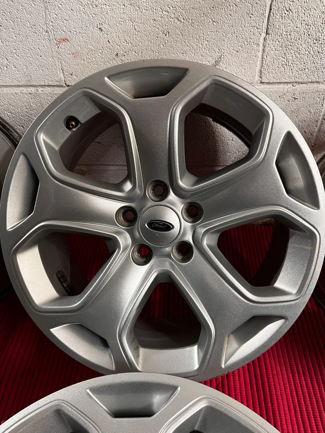 Rims for Ford Edge / Lincoln MKX 18” with TPMS Sensors image indicator(8)