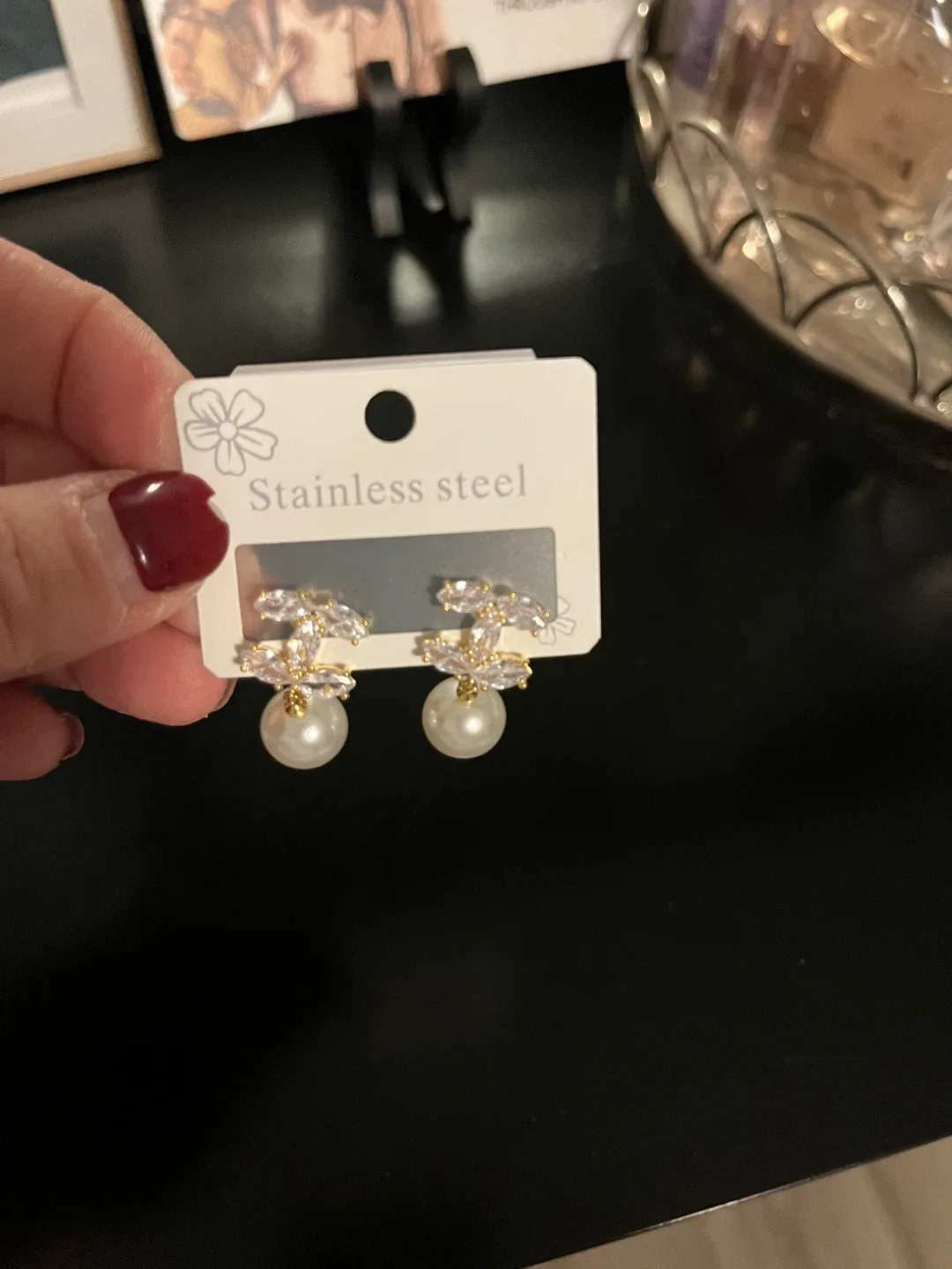 Chanel Earrings image indicator(6)