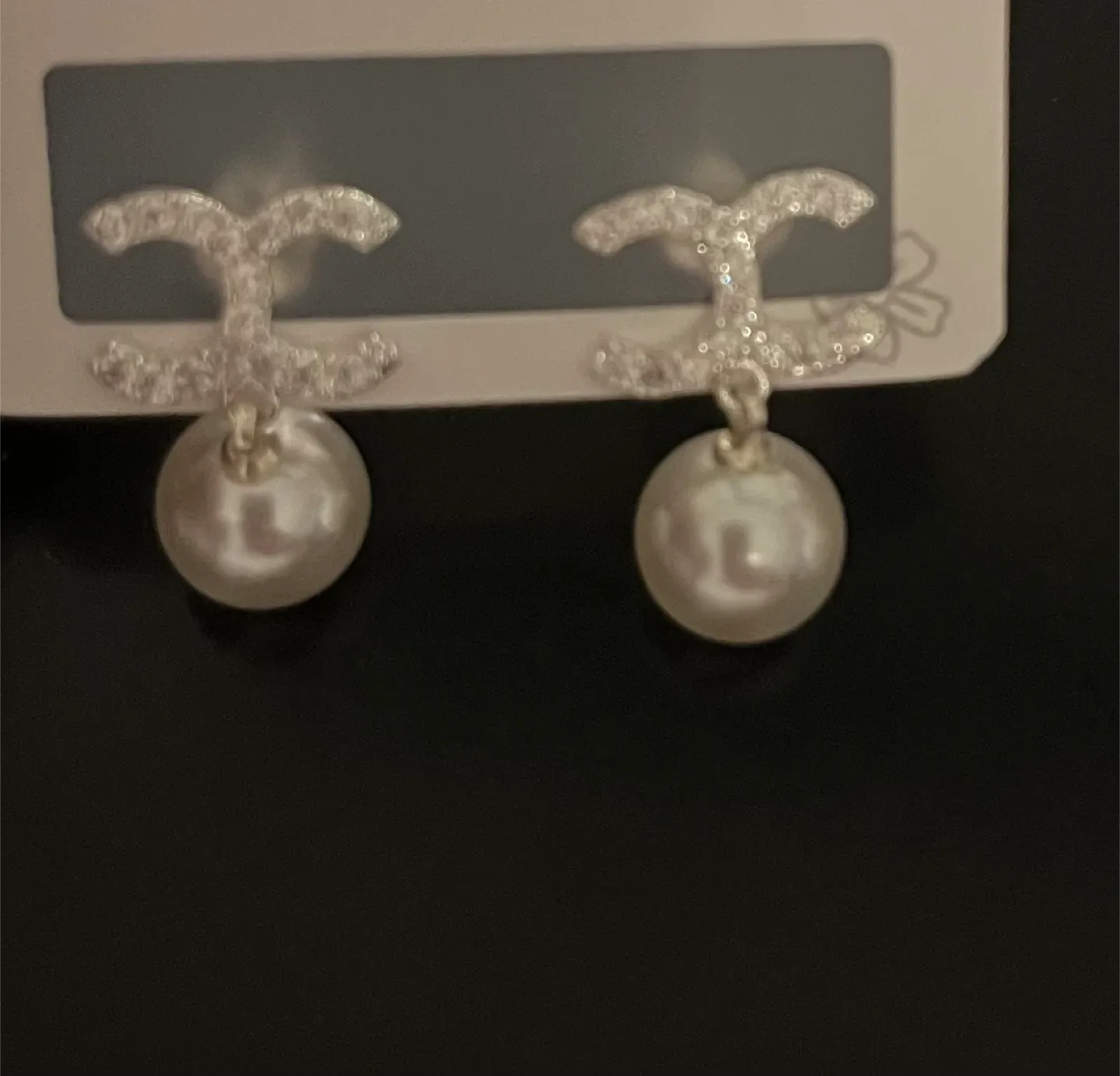Chanel Earrings image indicator(7)