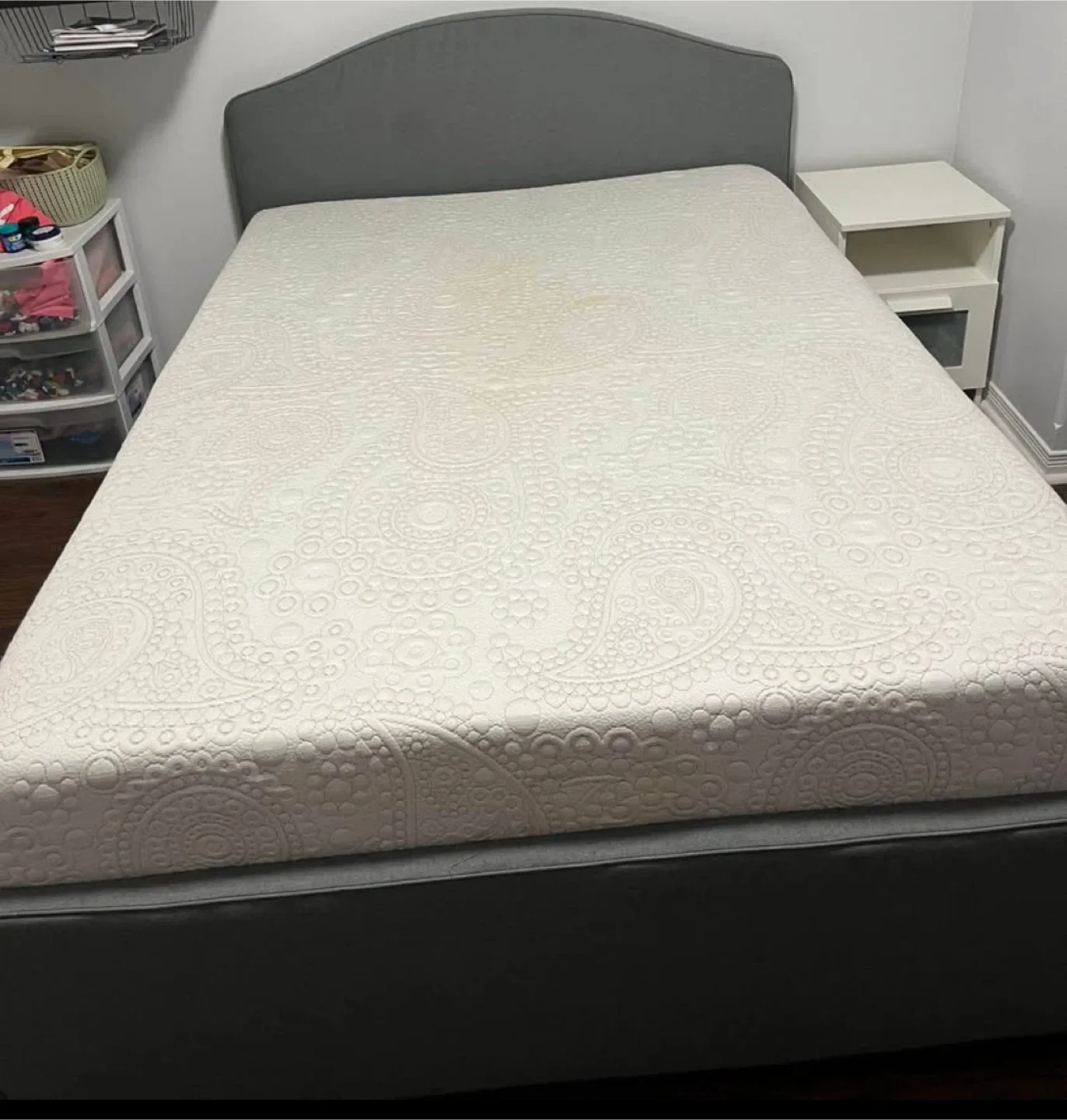 Full Bed Frame and Mattress and 2 storage drawers image indicator(3)