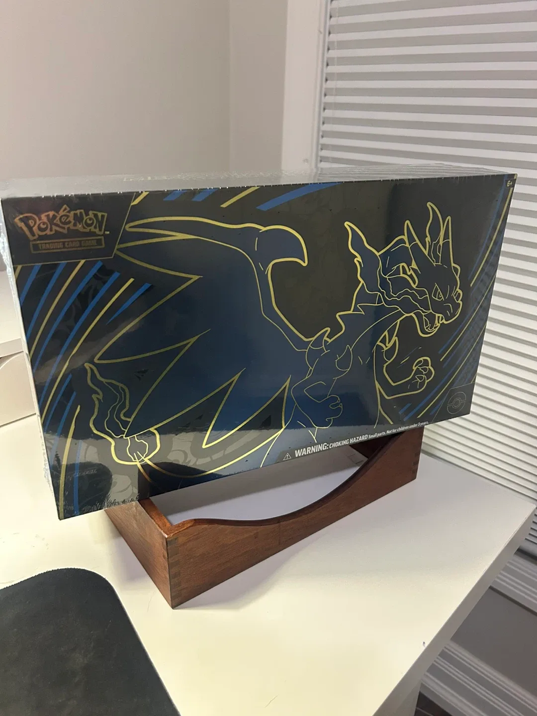 Pokémon Mega Charizard X ex Ultra-Premium Collection Box Sealed