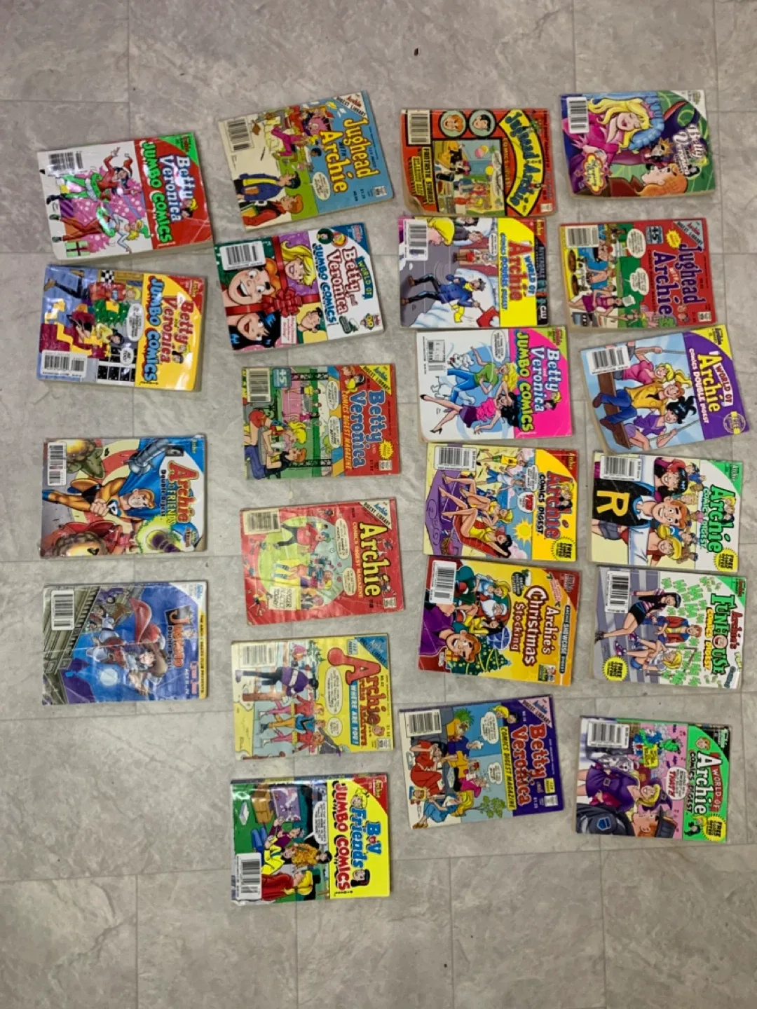 22 Archie Comics Lot - Mixed Series & Issues - books image indicator(6)