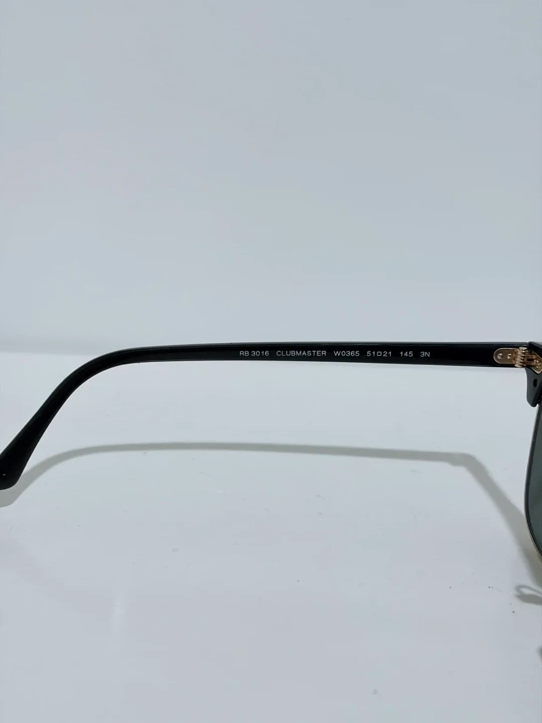 Rayban Sunglasses image indicator(4)