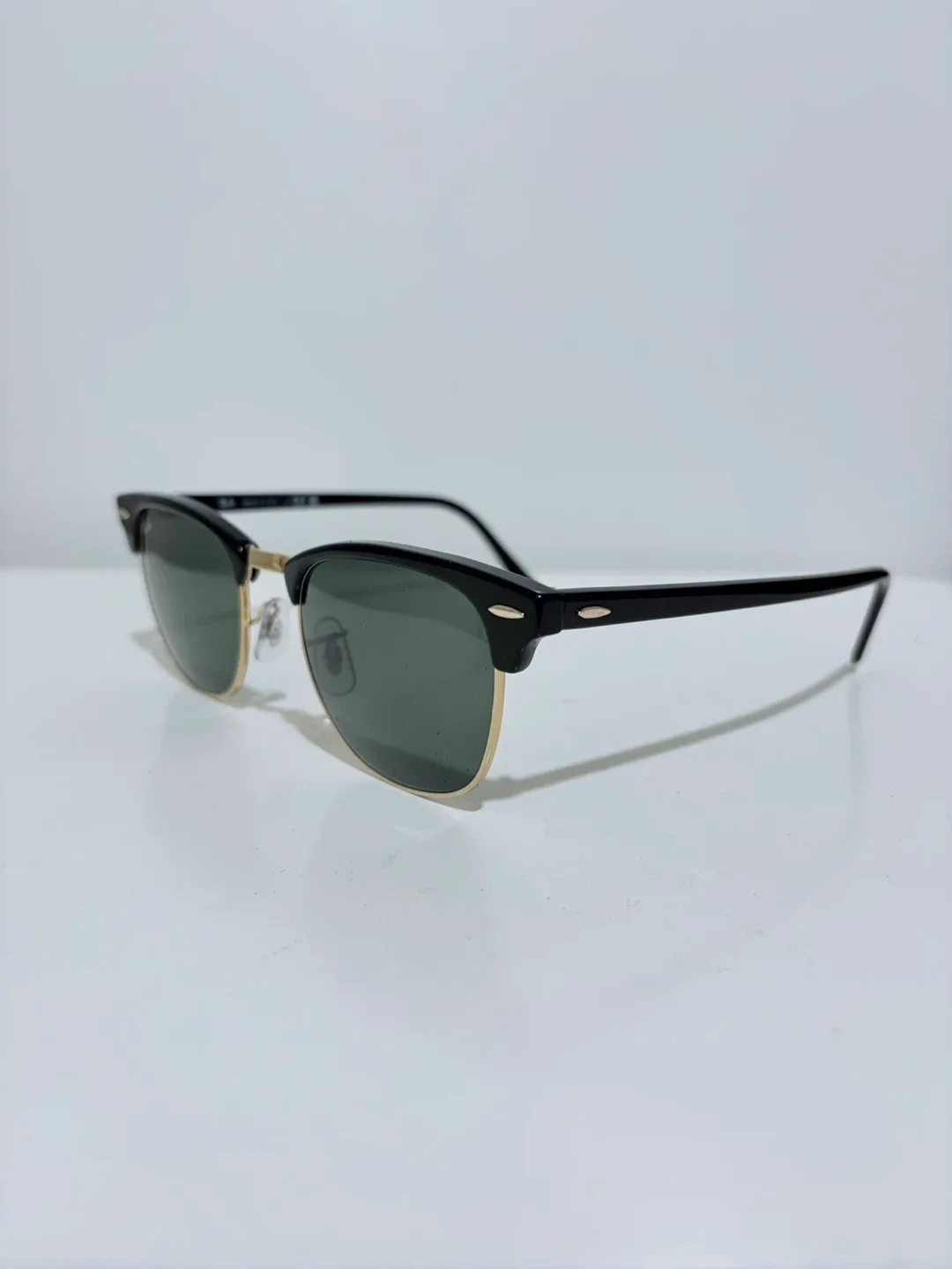 Rayban Sunglasses image indicator(2)