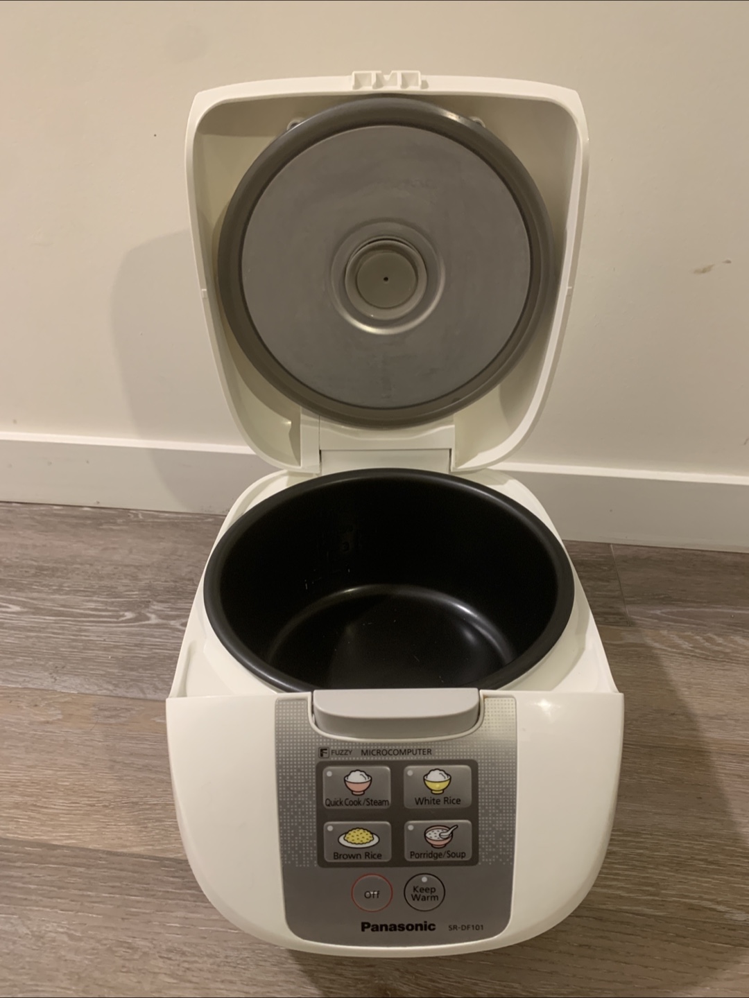 Panasonic SR-DF101 Fuzzy Microcomputer Rice Cooker - photo 3