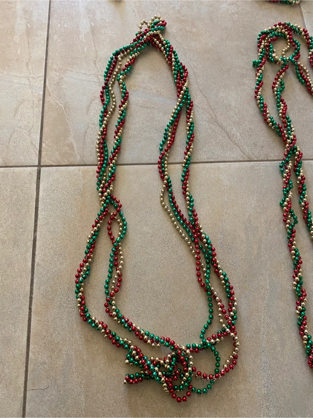 Christmas Garland - Set of 4 image indicator(2)