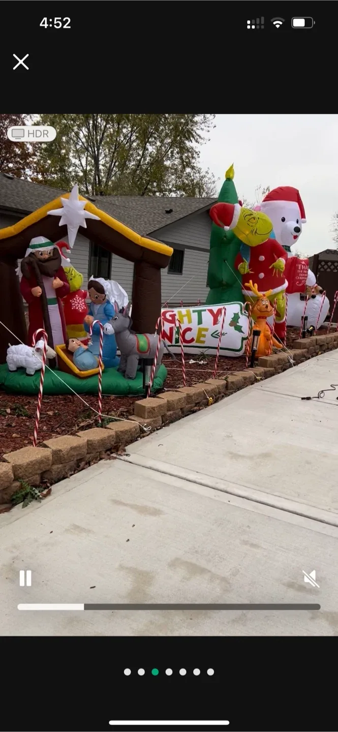 Christmas Inflatables Set image indicator(3)