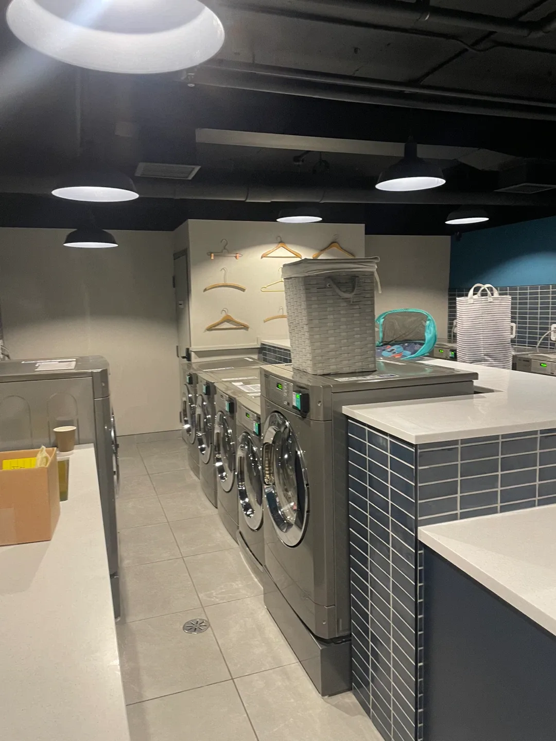 Room for rent image indicator(6)