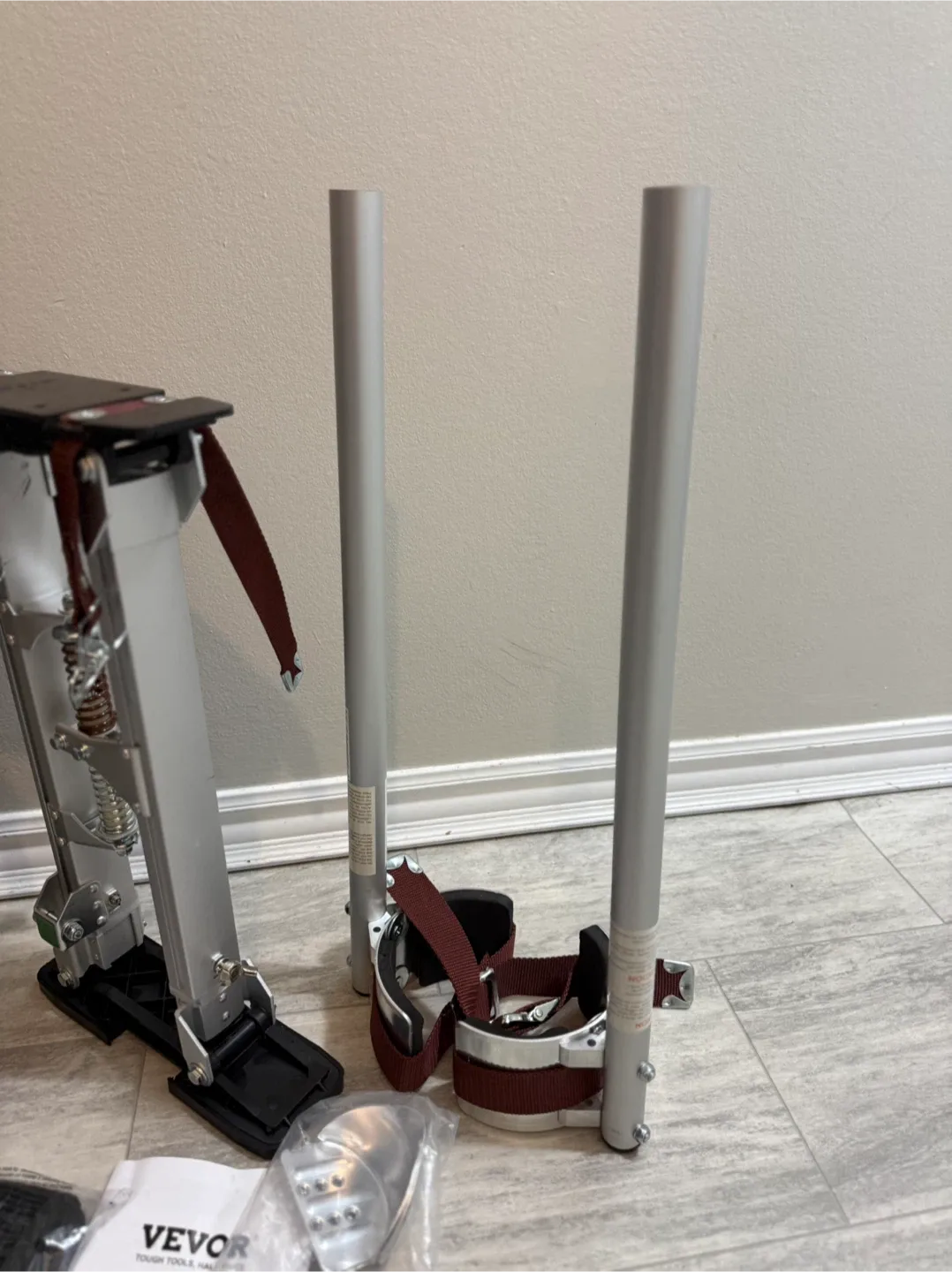 NEW Assembled Drywall Stilts, 18''-30” image indicator(3)