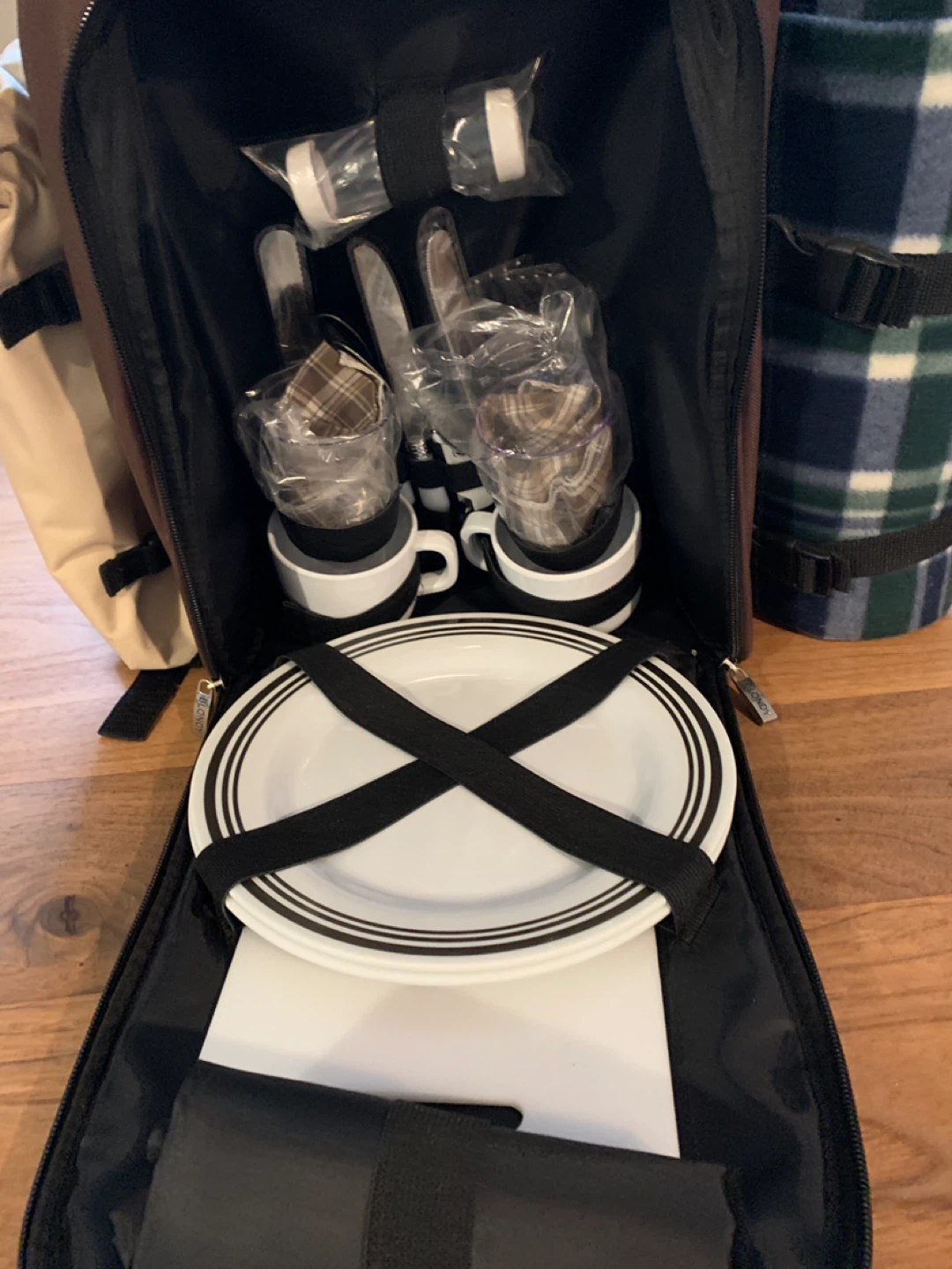 Picnic Backpack Set - Brown - photo 2