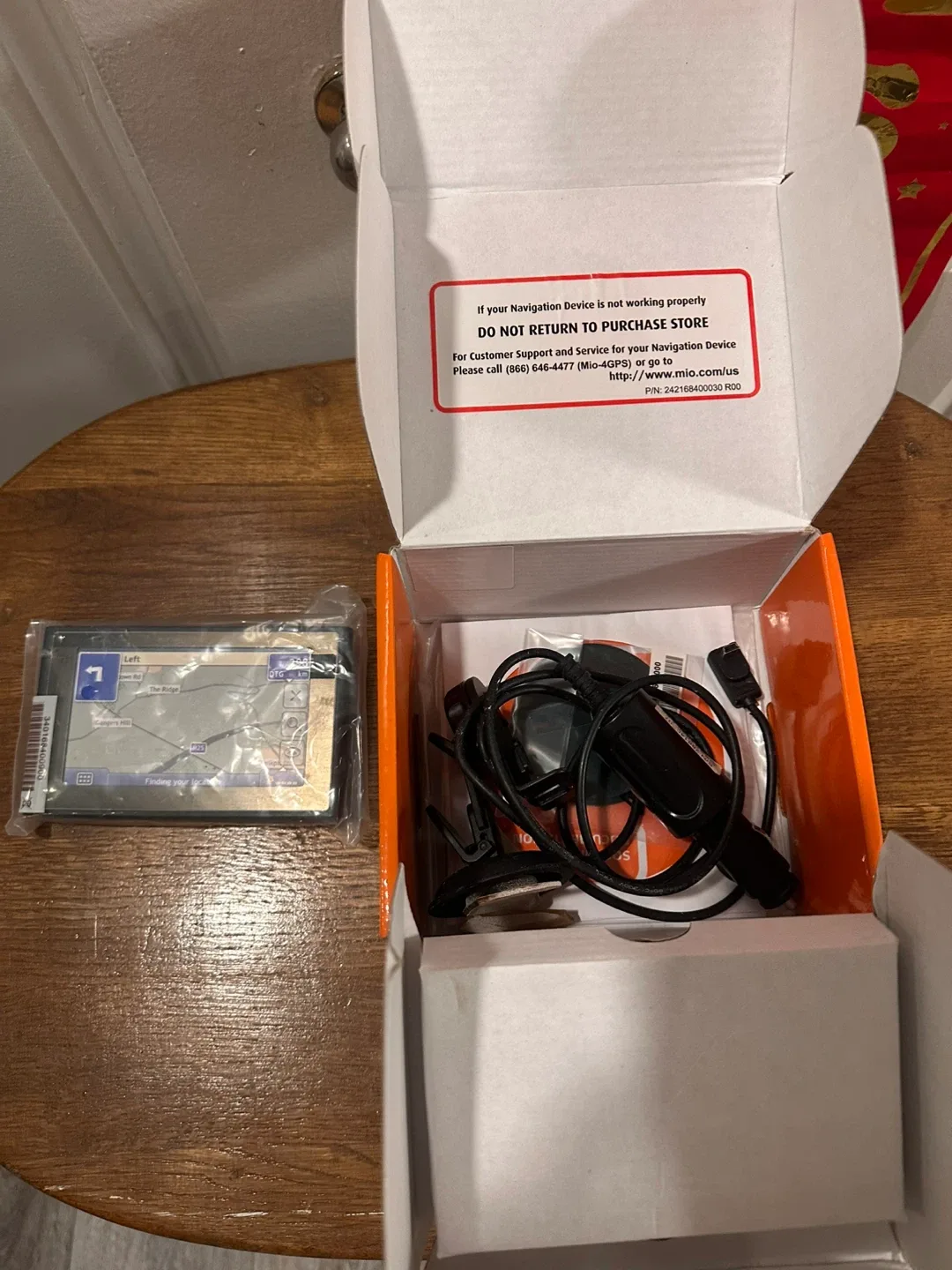 Mio Moov 300c Portable GPS Navigation System image indicator(5)