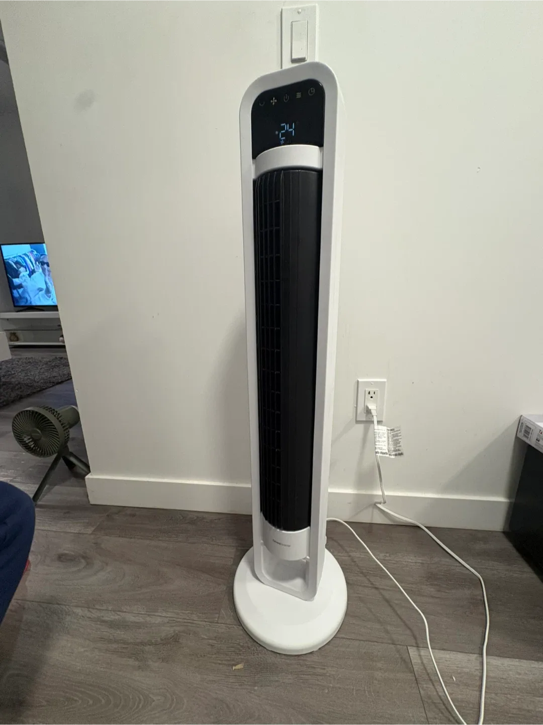 OmniBreeze Tower Fan - White