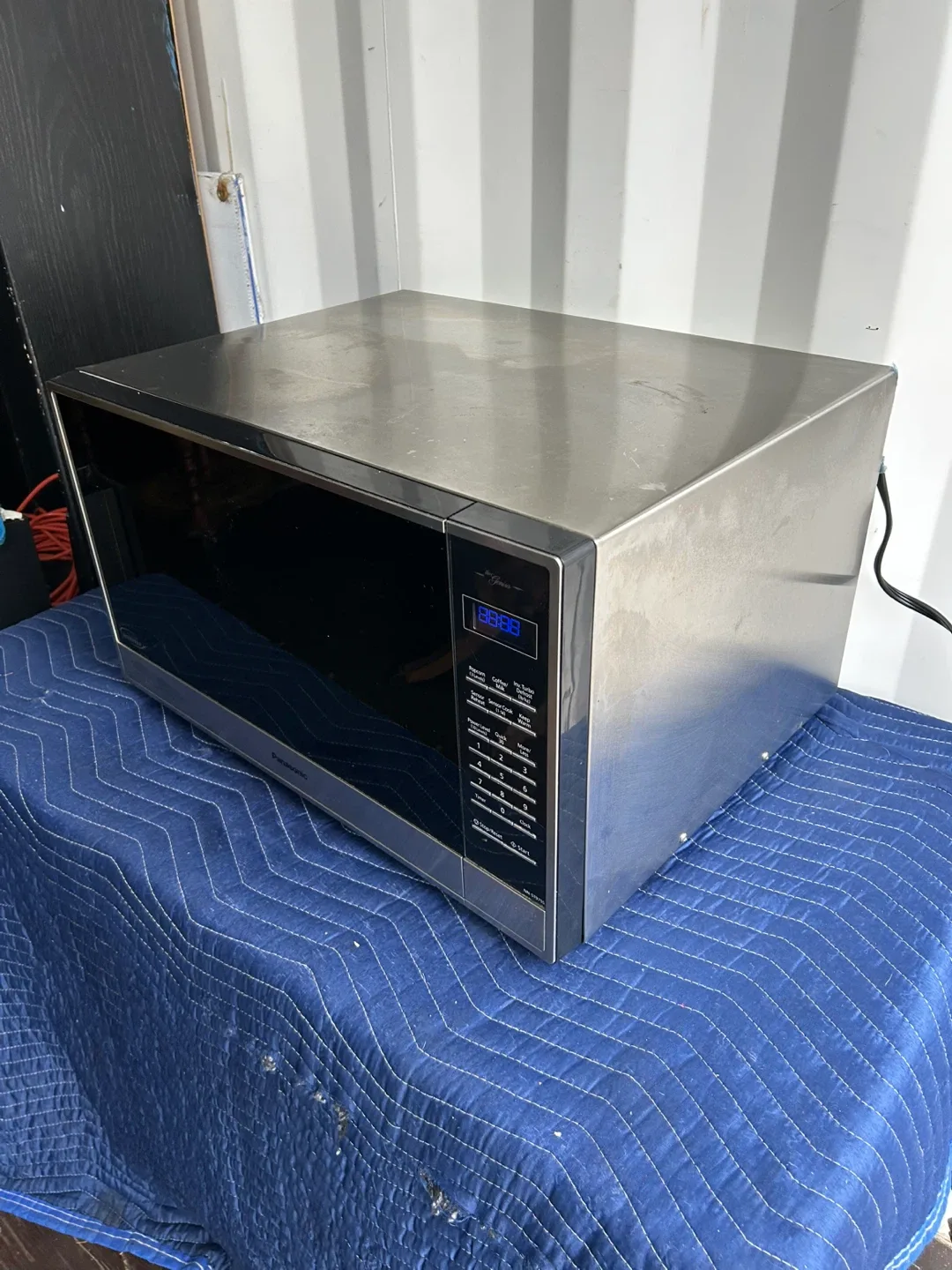 Panasonic NN-ST975S Microwave - The Genius