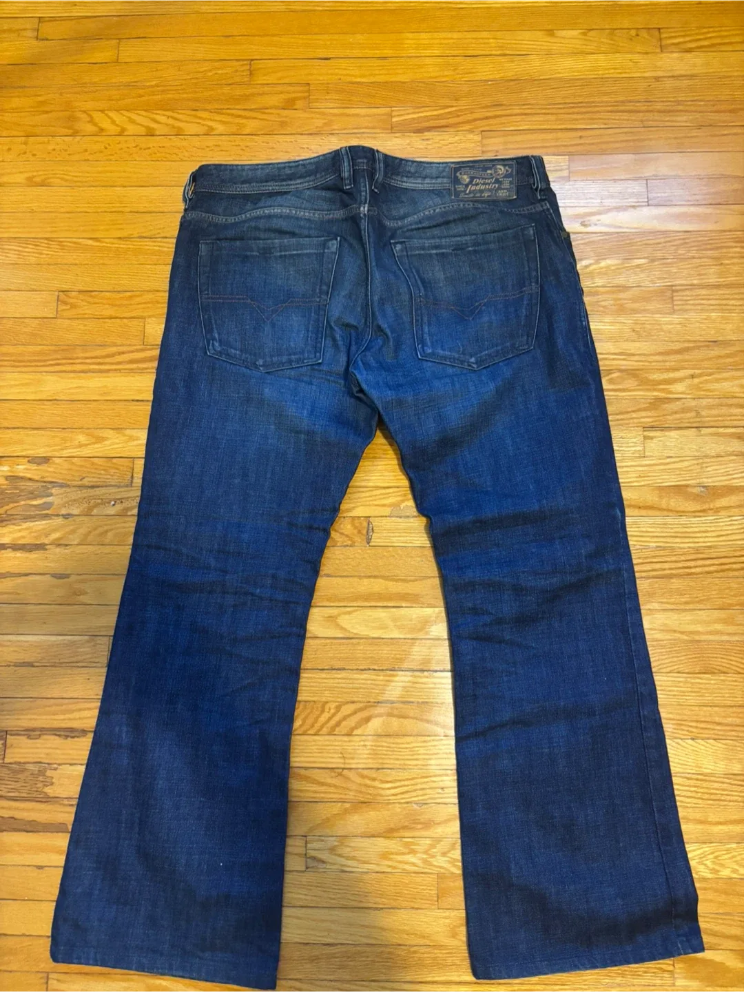 Men’s Diesel Jeans image indicator(2)