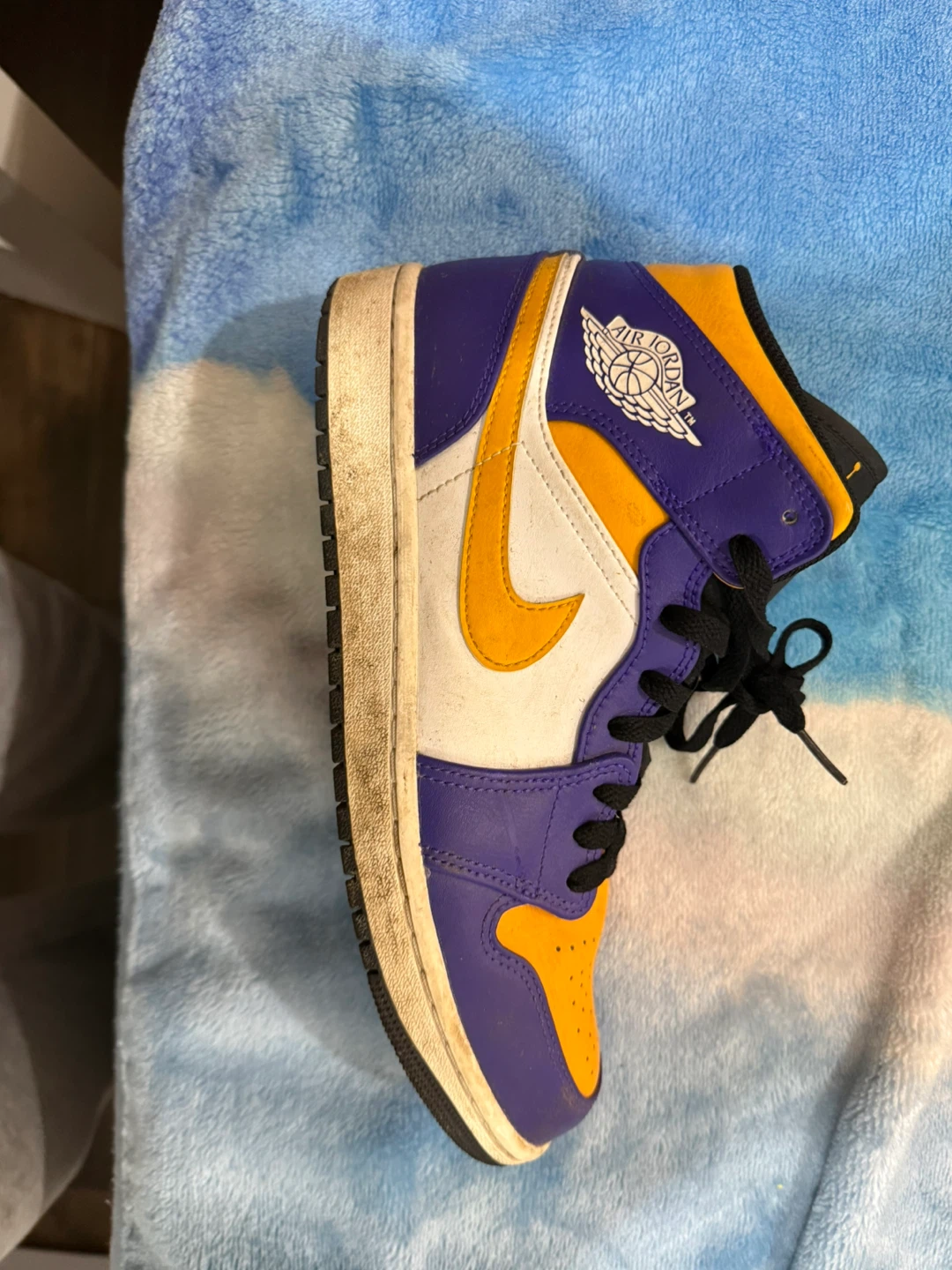 Nike Air Jordan 1 Mid Lakers Size 9 - photo 5