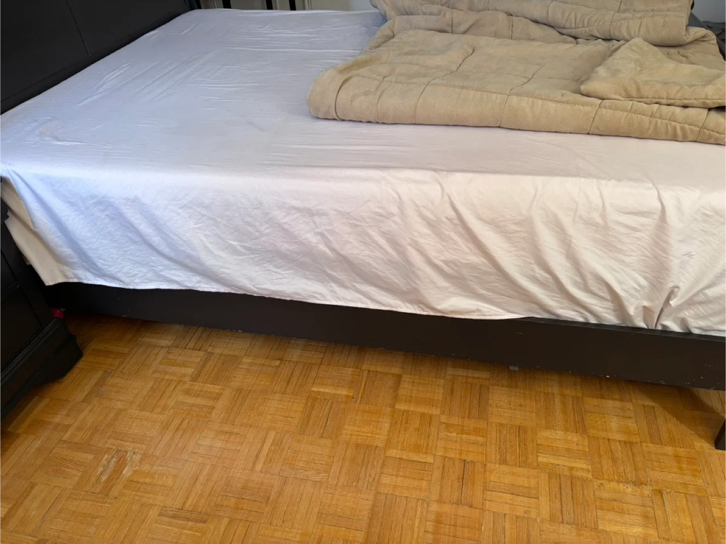 Queen Size Bed Frame - Dark Wood image indicator(5)