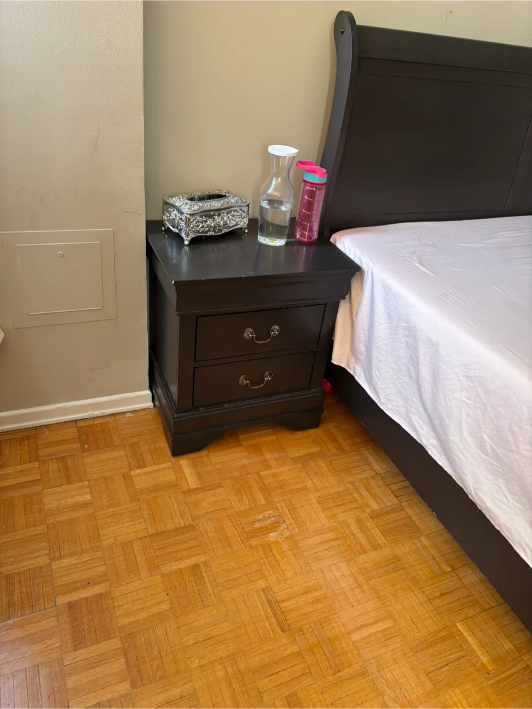 Queen Size Bed Frame - Dark Wood image indicator(6)