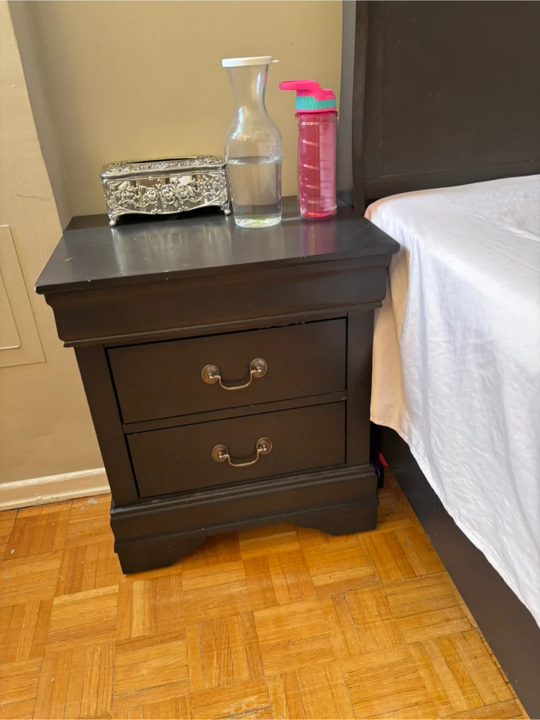 Queen Size Bed Frame - Dark Wood image indicator(8)