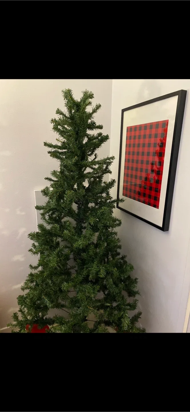 Christmas Tree - Artificial & Gently Used image indicator(2)