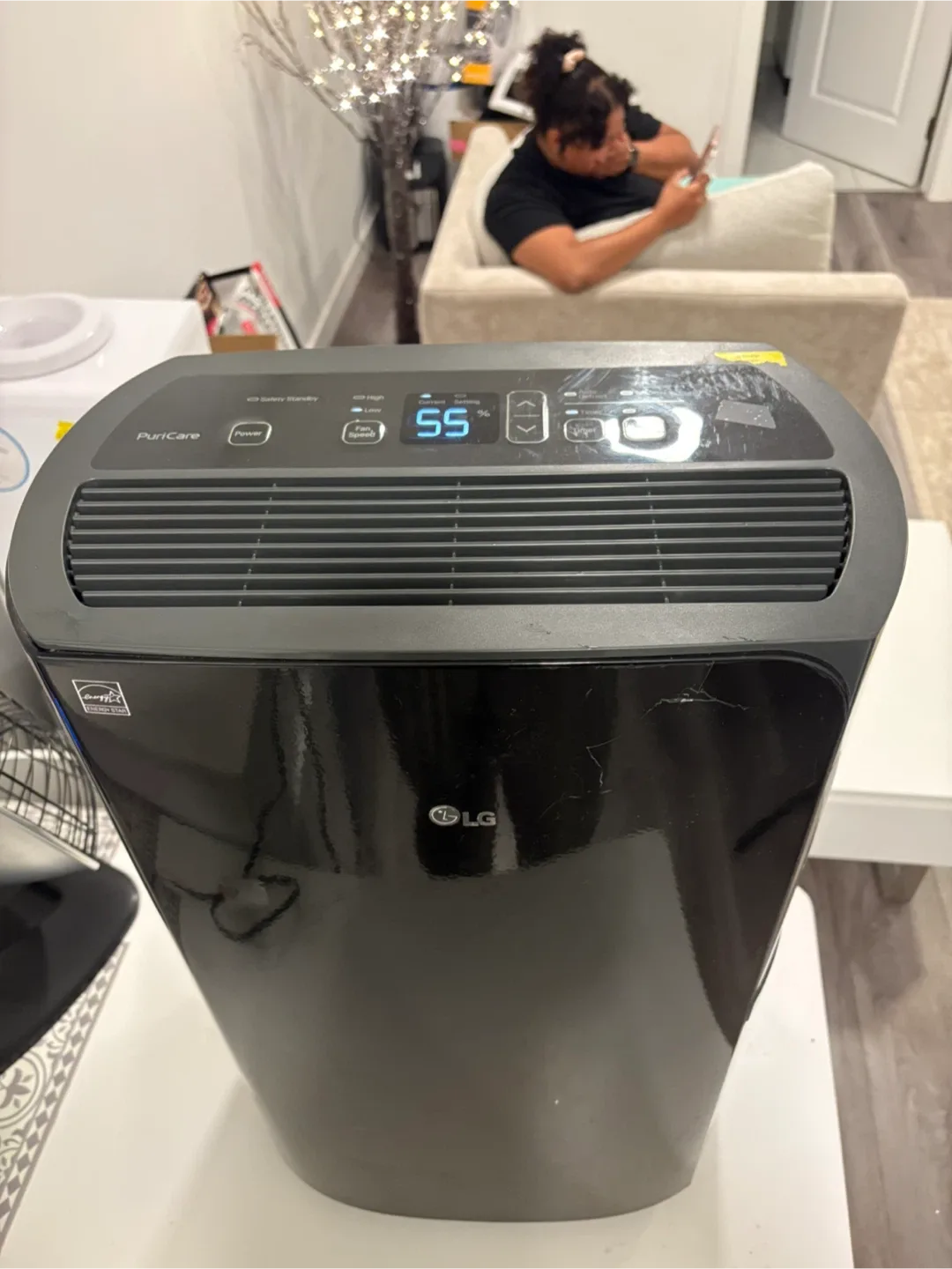 LG PuriCare Dehumidifier - Black image indicator(2)