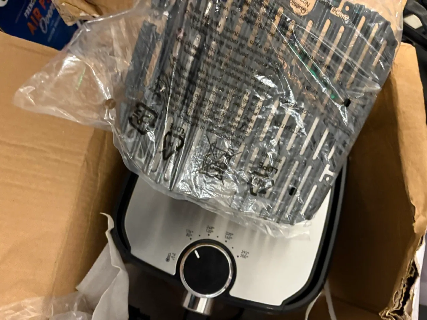 New Insignia Air Fryer - Stainless Steel